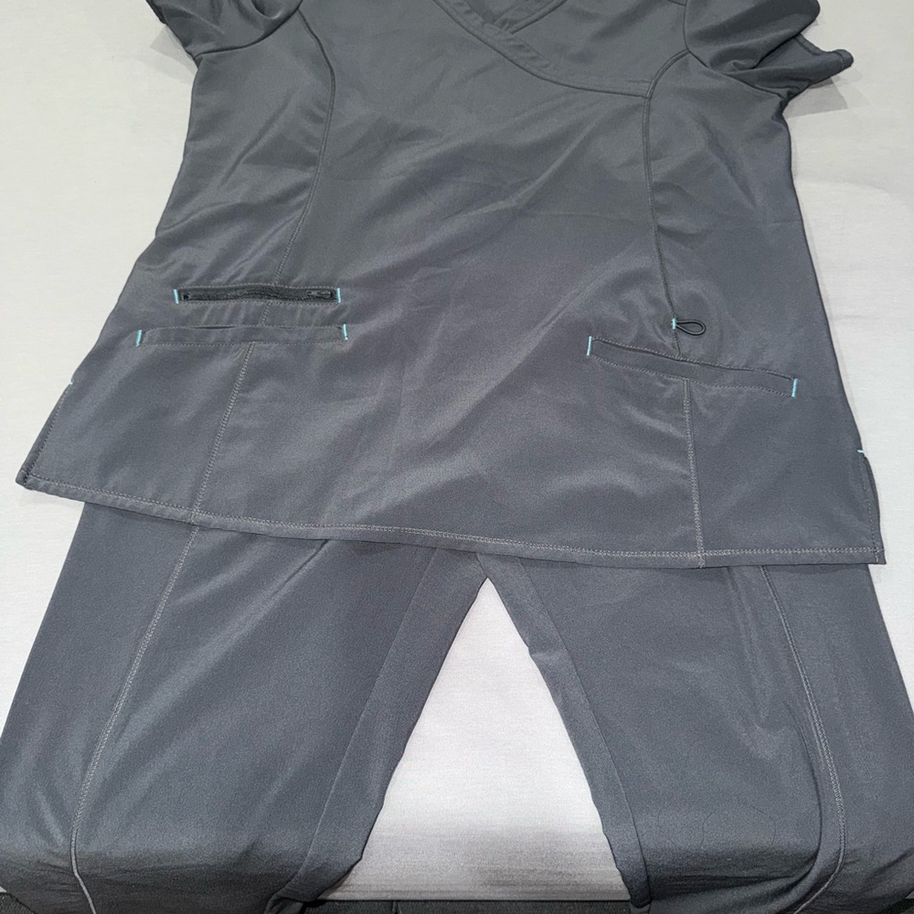Gray Scrubstar Set